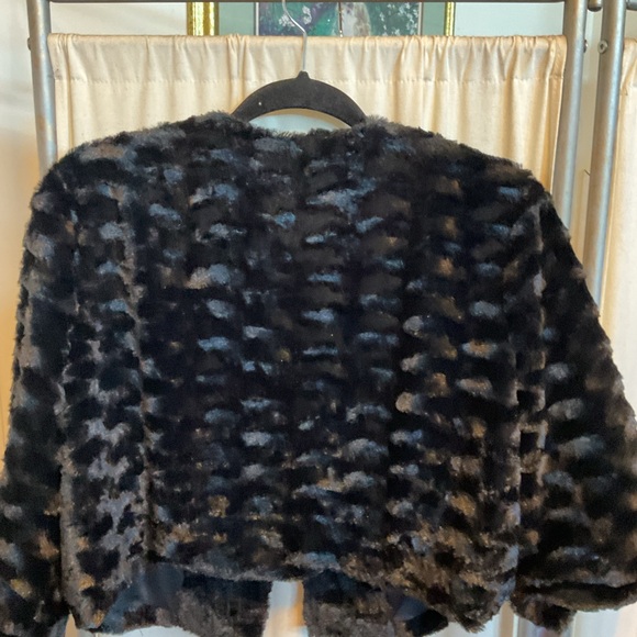 Studio Elegant Black Faux Fur Coat - Picture 3 of 4